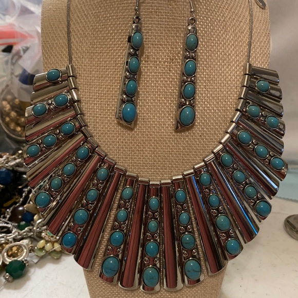 signature series Jewelry - Turquoise and Silver Statement Necklace Set